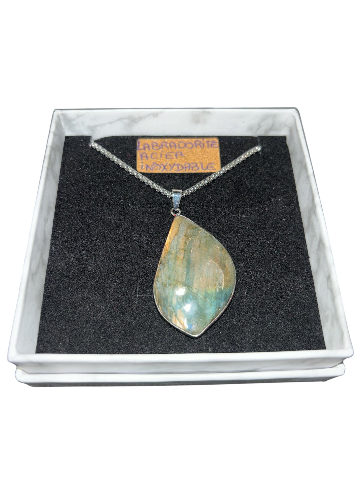 Chaîne et pendentif en Labradorite