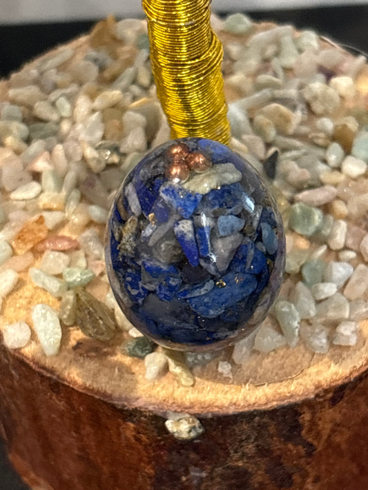 Petit œuf en Orgonite lapis-lazuli